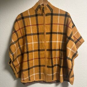 Tahari plaid cape/poncho size small/medium